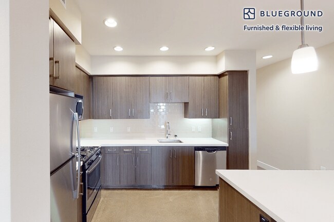 Foto del edificio - 7400 Center Ave