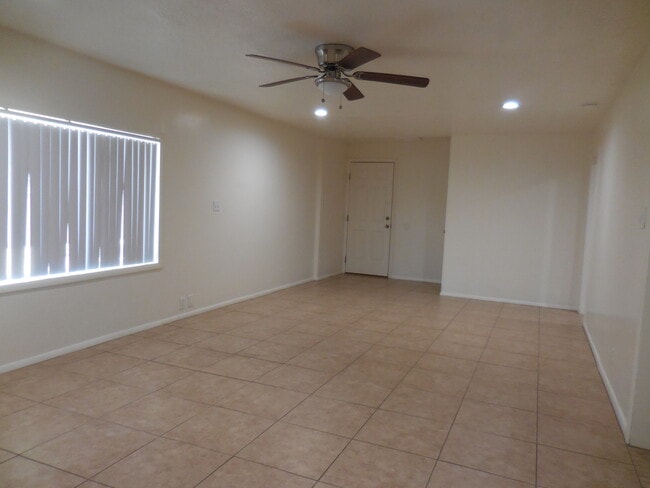 Family Room - 1349 E Don Carlos Ave