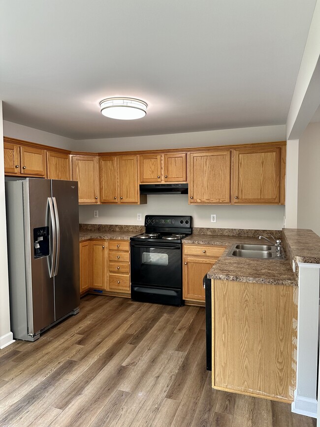 Building Photo - 741 Colonels Ct