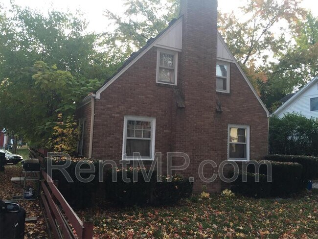 Foto del edificio - 1017 S University Ave