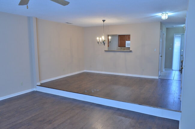 Building Photo - 10508 Raven Ct