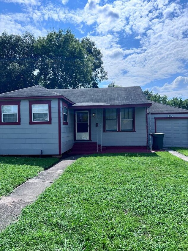 Primary Photo - 2 Bedroom Home for Rent!
