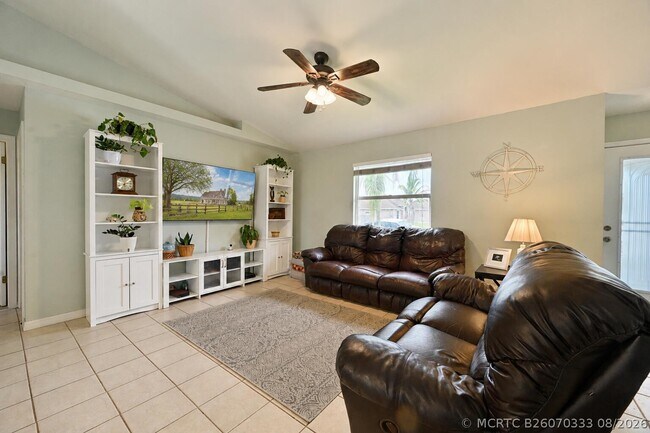 Foto del edificio - 1755 SW Castinet Ln