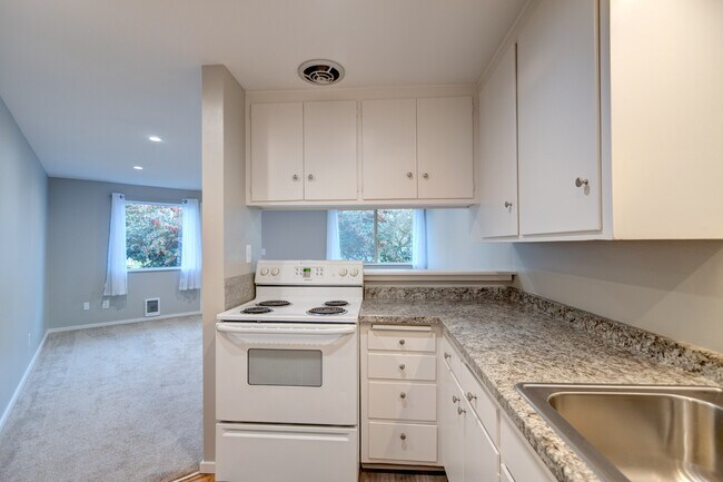 Building Photo - 8741 Seward Park Ave S