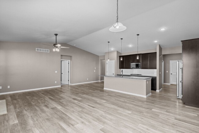 Foto del edificio - 1702 Rivercroft Dr