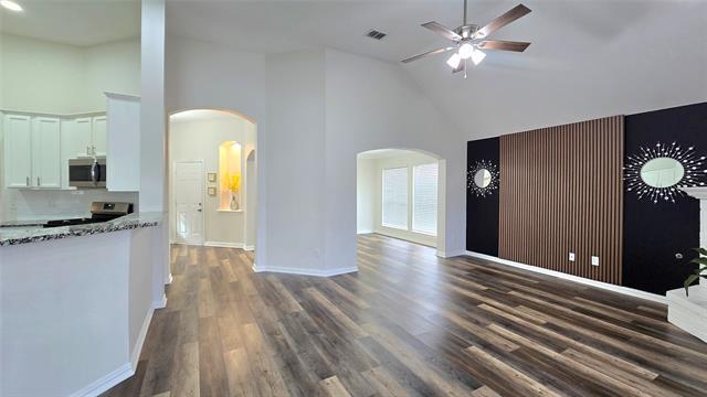 Foto del edificio - 6229 St Leonard Dr