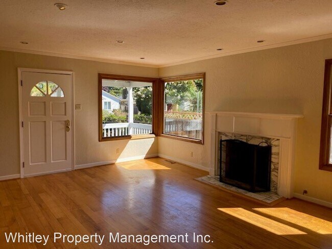 Building Photo - 3 br, 2 bath House - 122 Nimitz Avenue