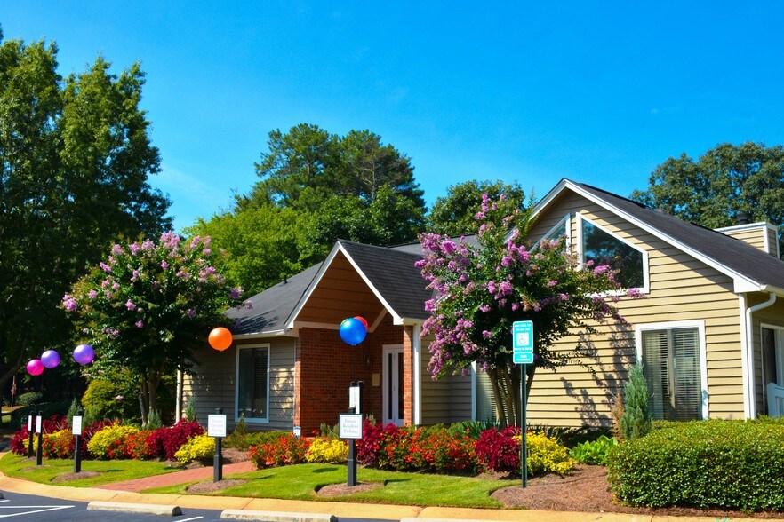 Ashland Pines Rentals Stone Mountain, GA