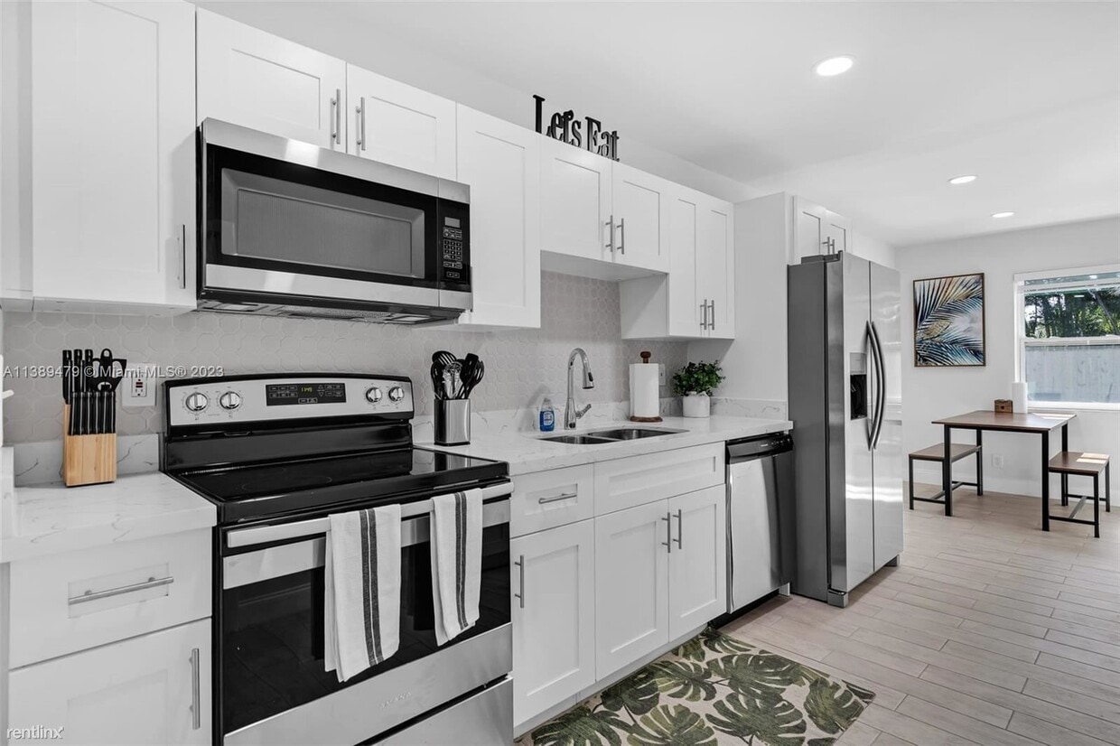 Primary Photo - 3 br, 2 bath House - 160 NW 46th Ct # A