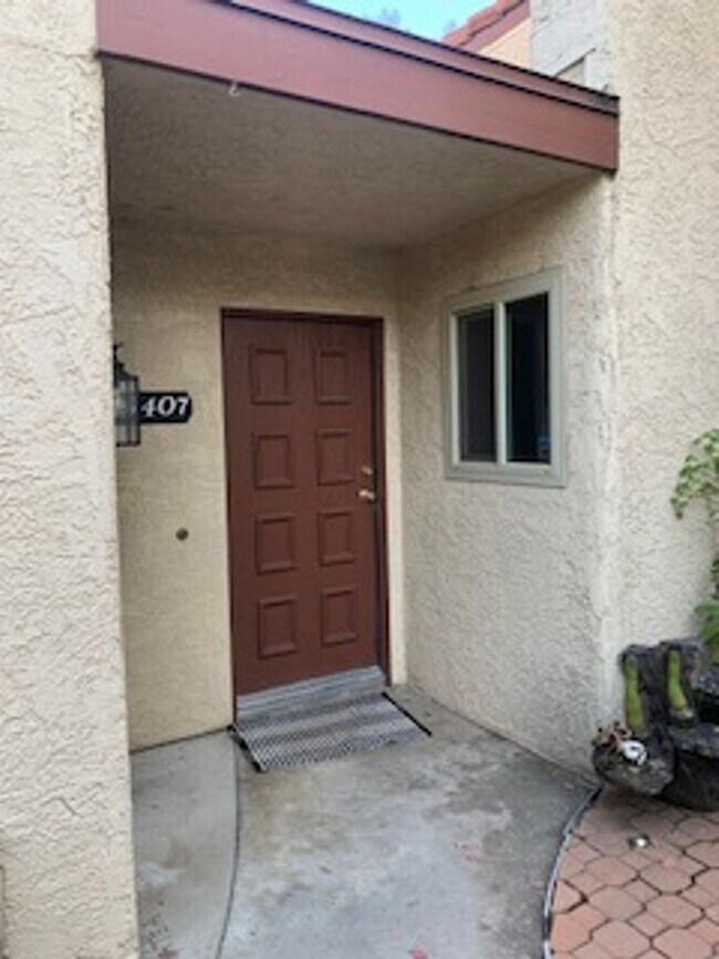 Foto del edificio - 2 Bedroom 1 Story Town Home