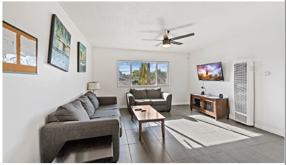 Interior Photo - 929 S Townsend St