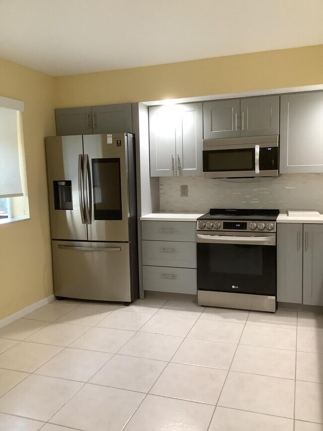 7755 La Mirada Dr Unit 31cr, Boca Raton, FL 33433 Condo for Rent in Boca Raton, FL