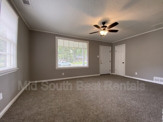 Foto del edificio - 3771 Dunn Ave