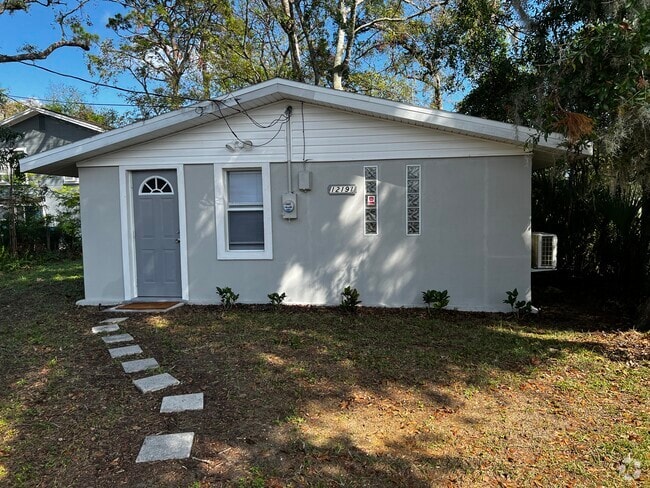 Building Photo - 1219 Holly Ave