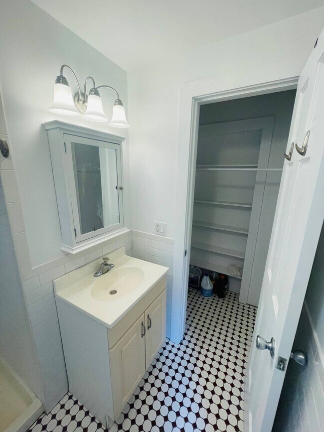 Foto del edificio - 420 Littleworth Ln