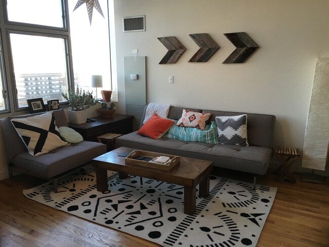 Photo - 1720 S Michigan Ave Apartment