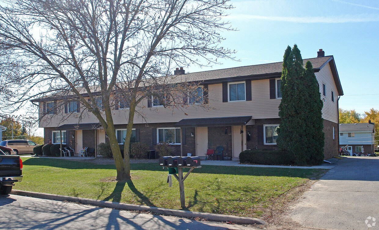 325331 Joan St, Burlington, WI 53105 Apartments in Burlington, WI