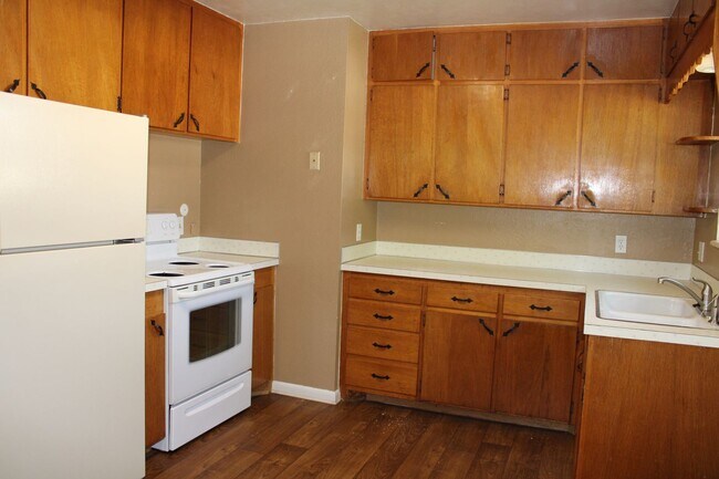 Foto del edificio - 3006 Butternut Dr