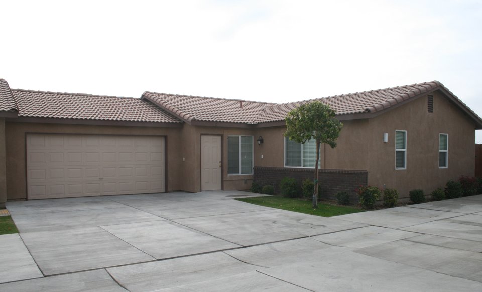 Primary Photo - 806 Chimayo St