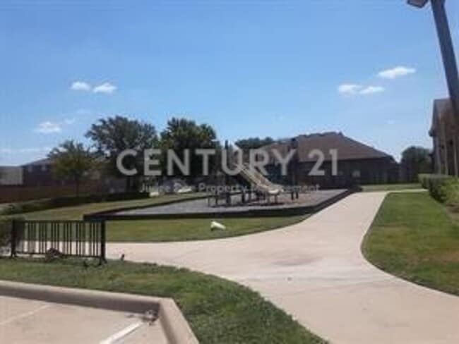 Foto del edificio - Wonderful 3/2/2 in CROWLEY ISD For Rent!