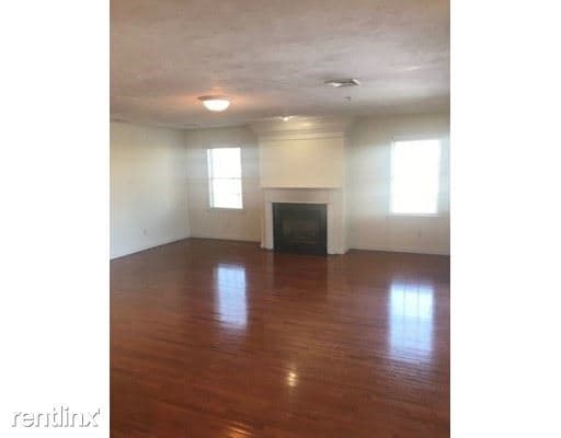 Building Photo - 117 Tamarack Ln