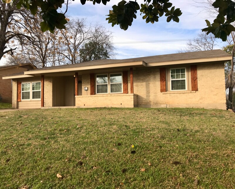 451 Bluewood Dr, Dallas, TX 75232 House Rental in Dallas, TX