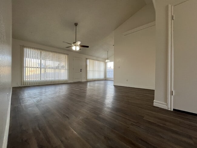 Photo - 7119 W McLellan Rd Apartment