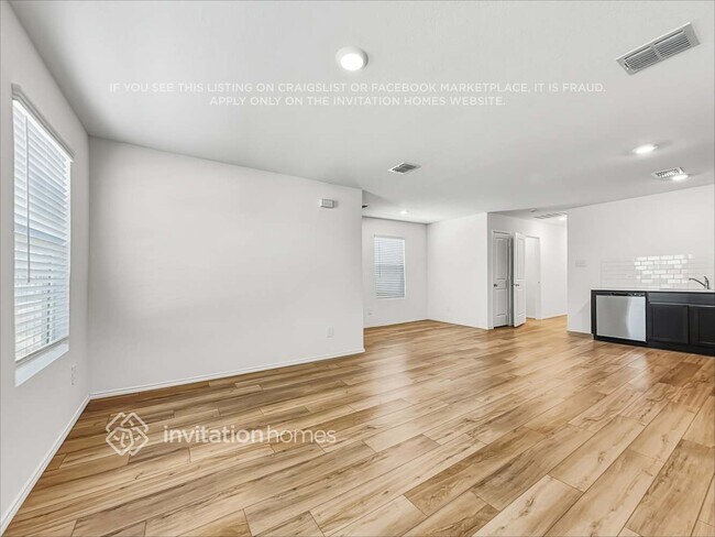 Foto del edificio - 3212 Crestone Dr