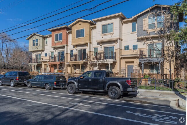 Exterior alternativo - Poetry Garden Townhomes