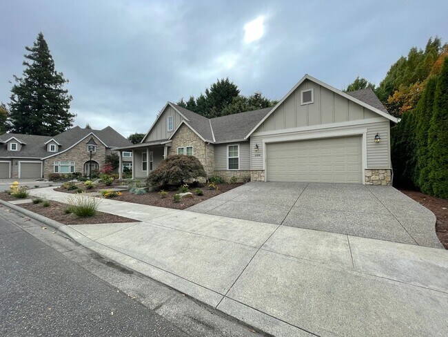 Foto del edificio - Beautiful Custom Built 4 Bed 3 Bath Ranch House with additional bonus room/multi-generational stu...