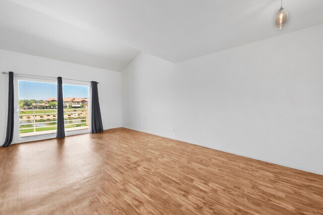 Foto del edificio - 78133 Crimson Ct