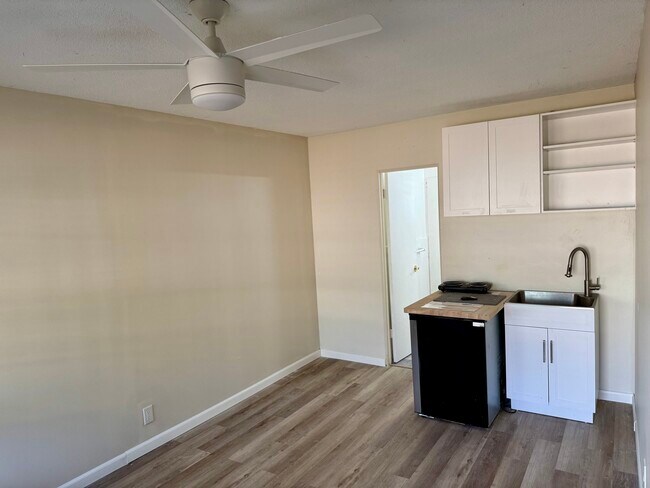 Foto del edificio - 217 SW 11th Ct