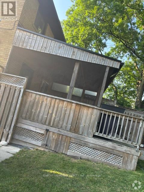 Building Photo - 1341 Freeport Dr