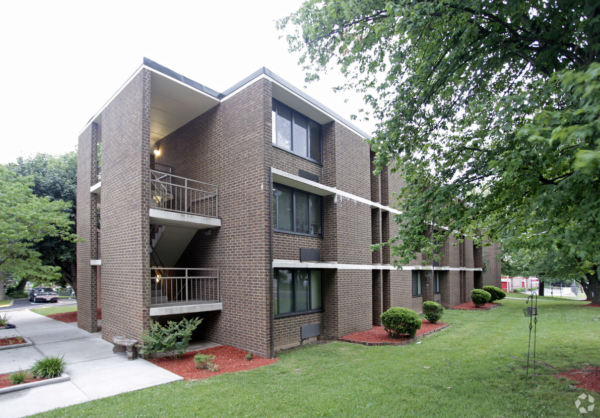 Primary Photo - Morningside Gardens Apartments