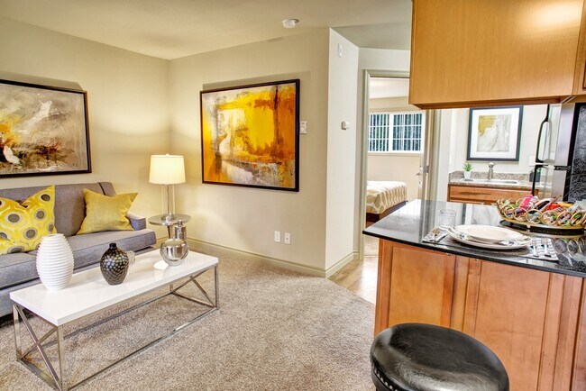 Foto del edificio - Colonial Square