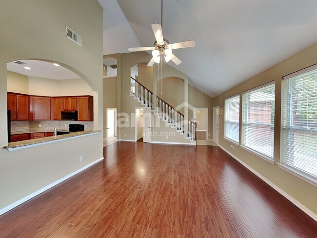 Foto del edificio - 25118 Auburn Terrace Dr