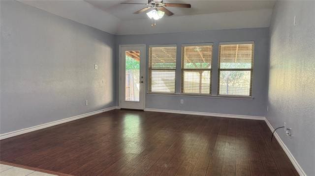 Foto del edificio - 5922 Harbor Glen Dr