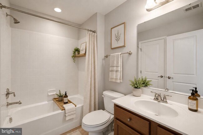 Building Photo - 14158 Cannondale Way