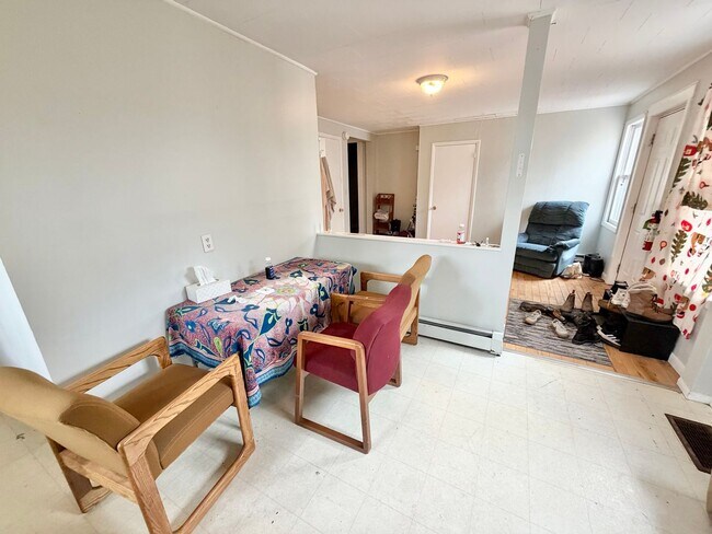 Foto del edificio - 3 Bedroom Apartment in Burlington VT Available 6/1!