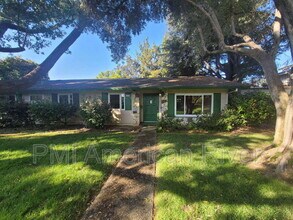 Building Photo - 8387 La Riviera Dr