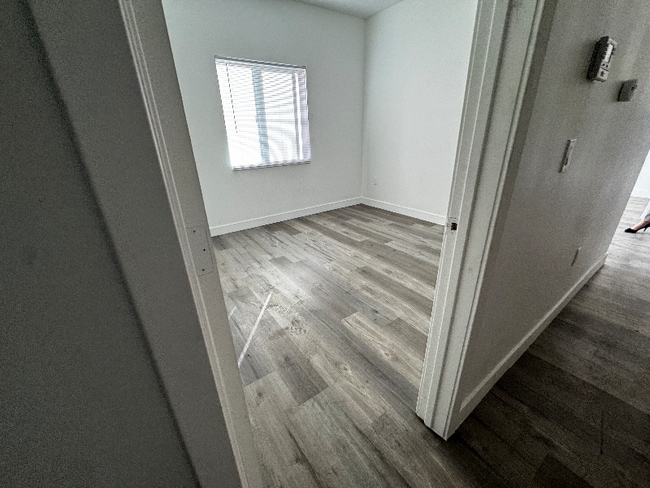 Building Photo - 1122 Magnolia Ave W