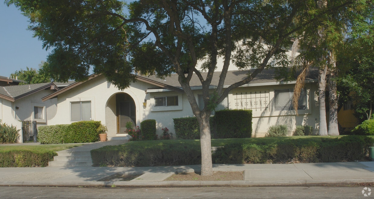 Building Photo - 5859 El Zuparko Dr