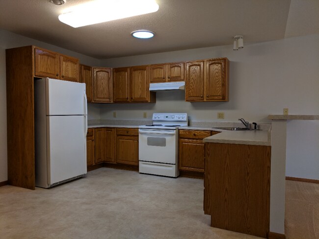 Building Photo - 1523 Pohl Rd