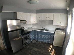 Building Photo - 7419 S 41st Ave
