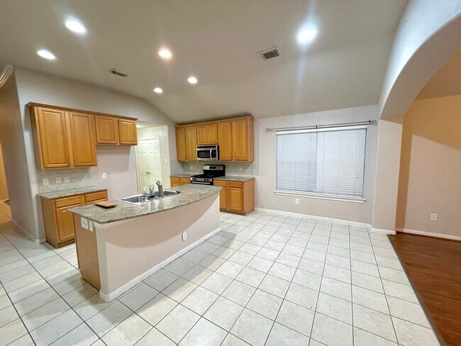 Building Photo - 12503 Blue Spruce Vale Way