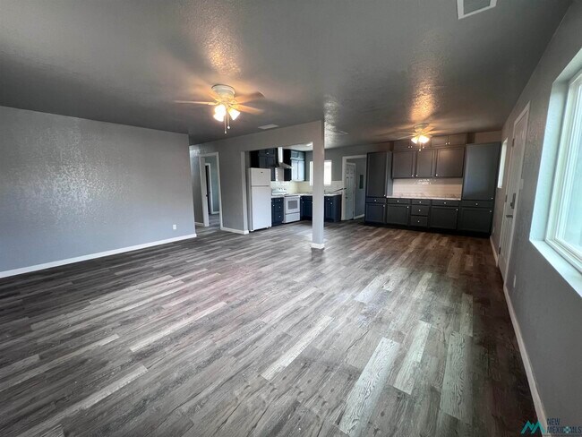 Foto del edificio - 1507 W Ray Ave