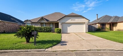 Building Photo - 8731 Croteau Dr