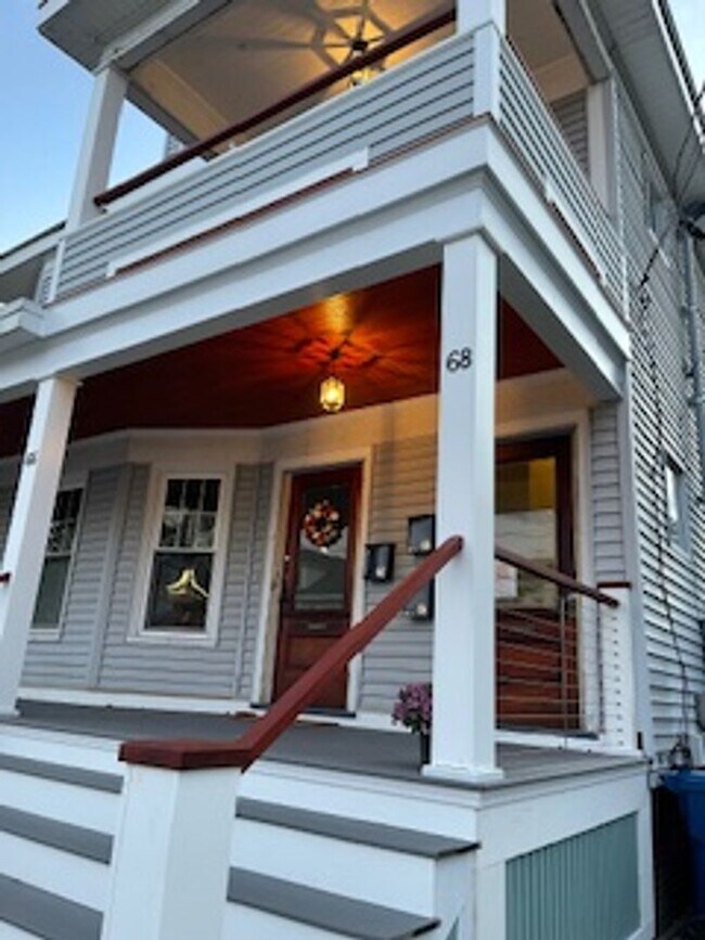 Building Photo - 66-68 Exeter St