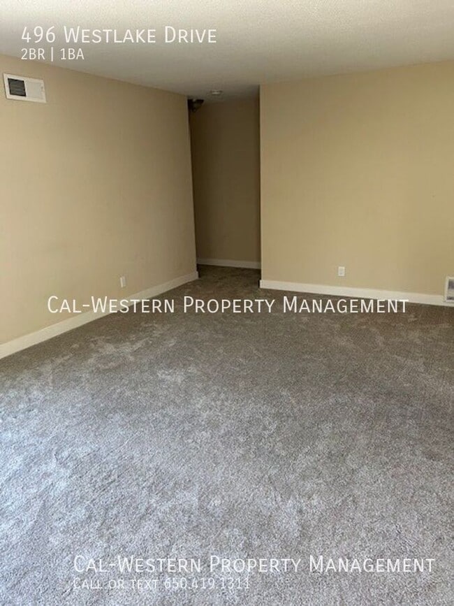 Building Photo - 496 Westlake Dr