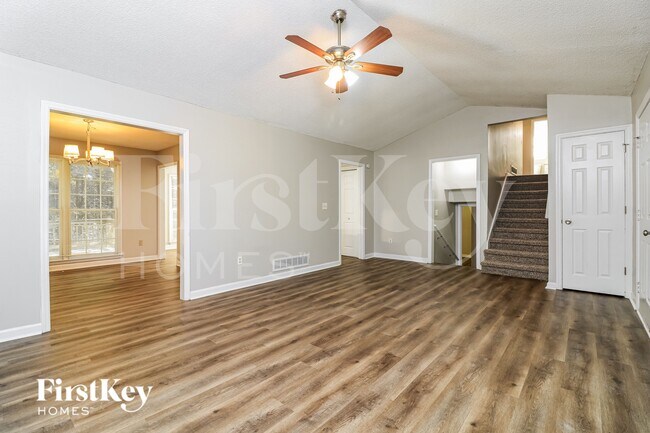 Foto del edificio - 5374 Muirwood Pl